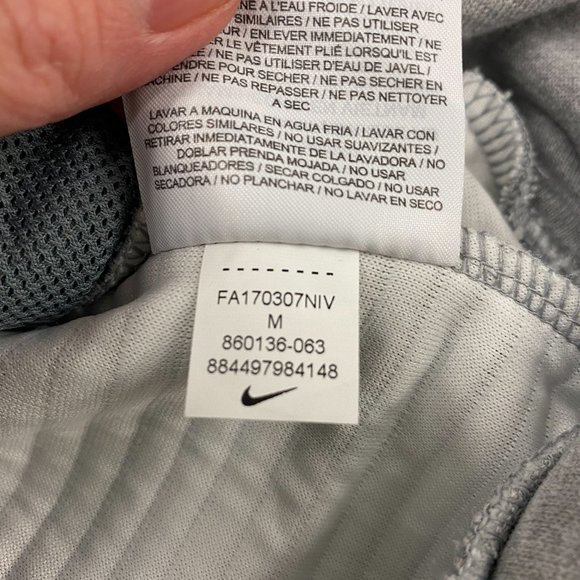 Nike Dry-Fit Gray Hoodie : Medium: Never Worn: Like New - Picture 10 of 10